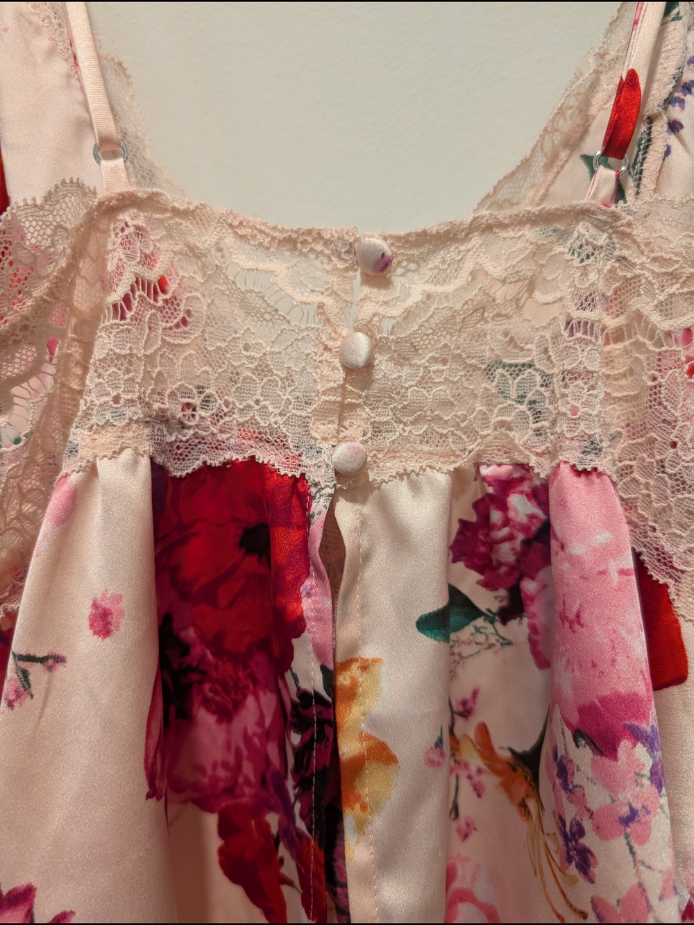 Victoria's Secret Pink Floral Lace-Trim Cami Top - Picture 4 of 6